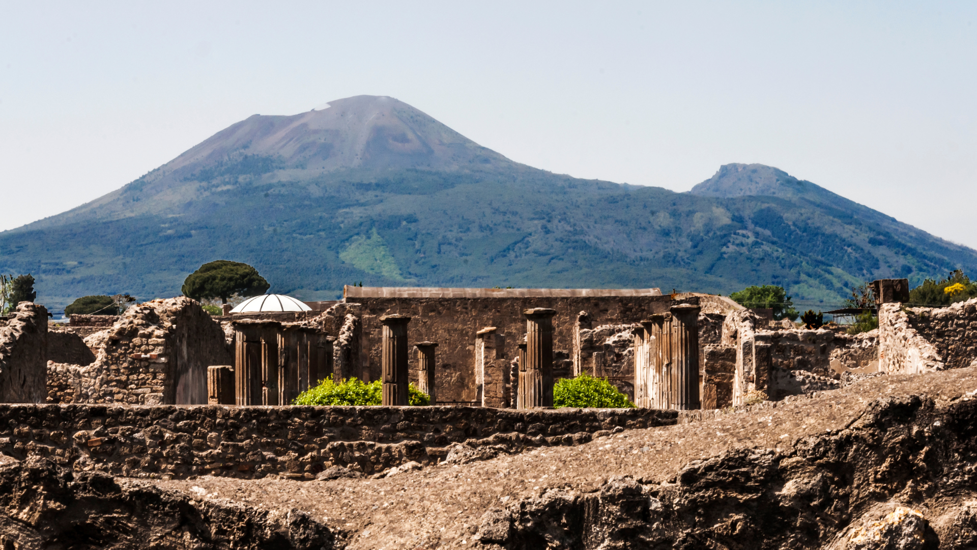 Journey Through History - Rome to Naples & Pompeii